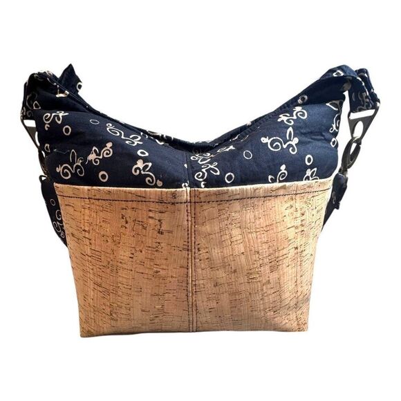 G2 & Co Blue & Tan Cork Crossbody Bag Purse Adjustable Strap & Floral Design - Picture 1 of 9